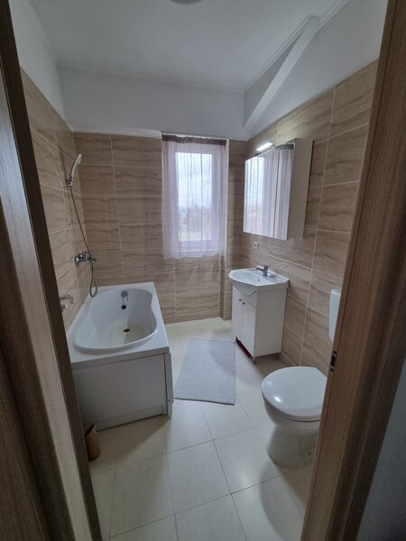 Calea Ferentari, Vadul Nou langa Lidl,